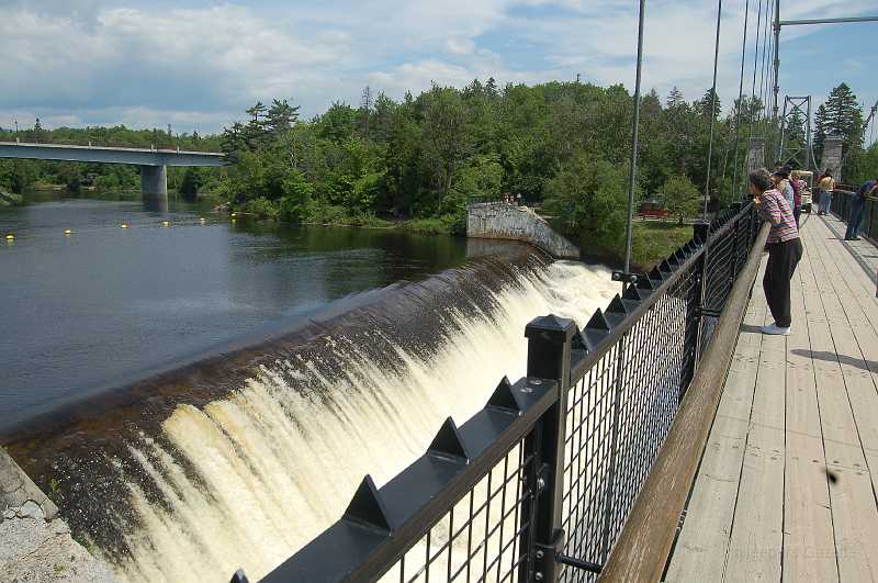 Canada East Tour 2006086.JPG - A bridge over the falls provides access to a park and a great view of the upper stage of the fall.